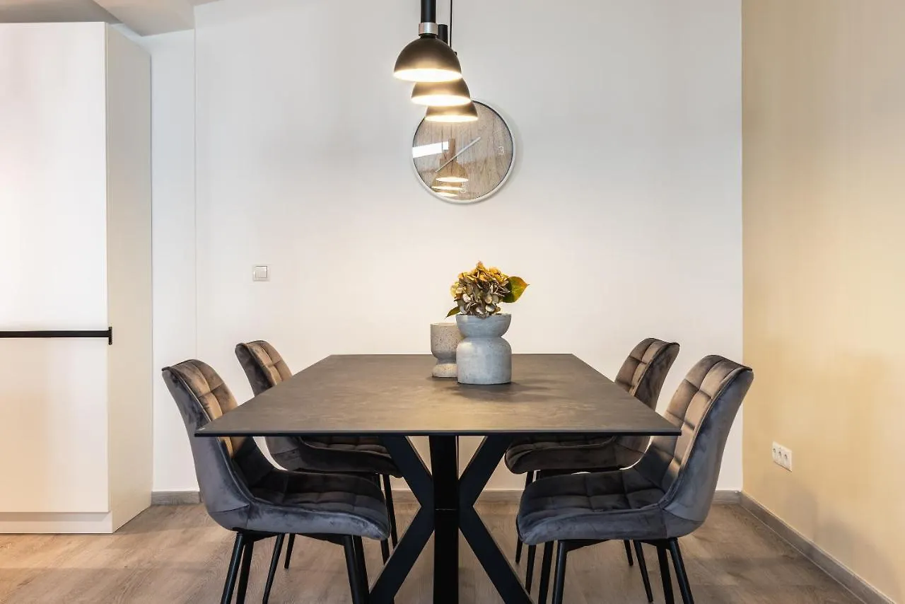 Open Space With Free Parking - Leopoldstadt Wien Apartment
