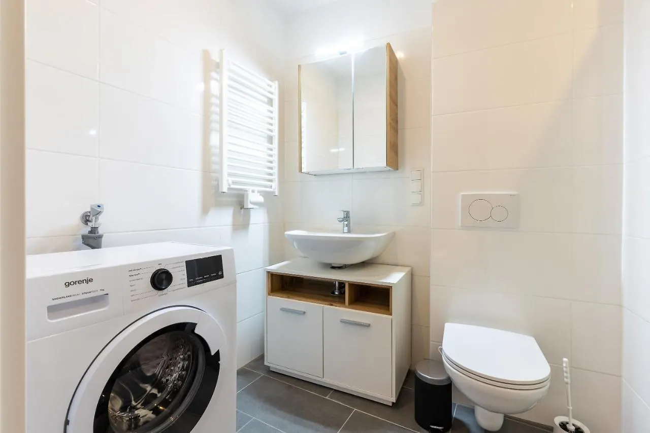 Open Space With Free Parking - Leopoldstadt Wien Apartment