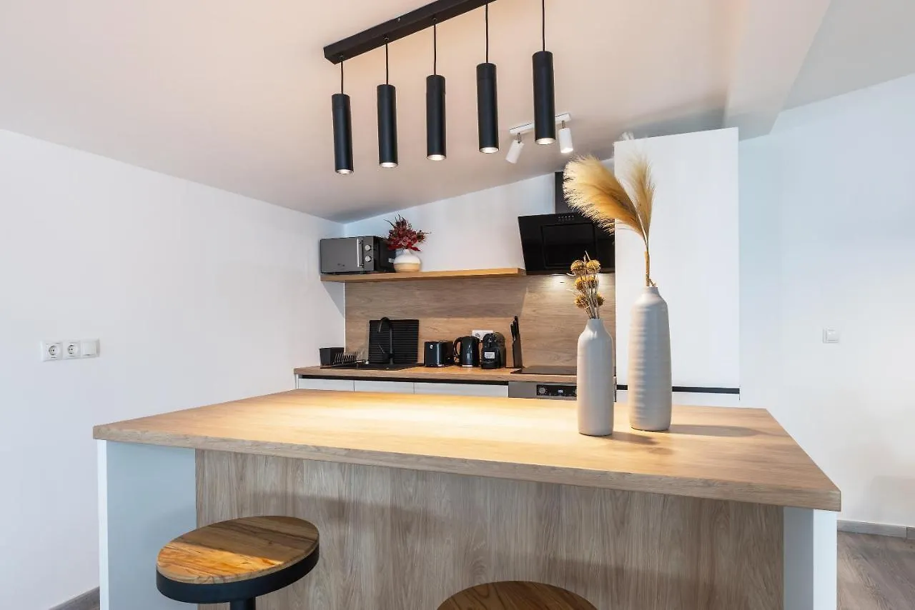 Open Space With Free Parking - Leopoldstadt Wien Apartment
