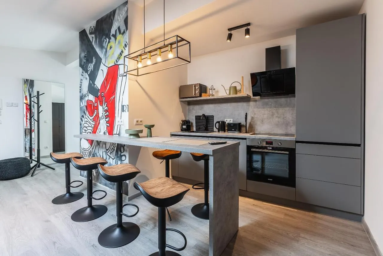 Open Space With Free Parking - Leopoldstadt Wien Apartment