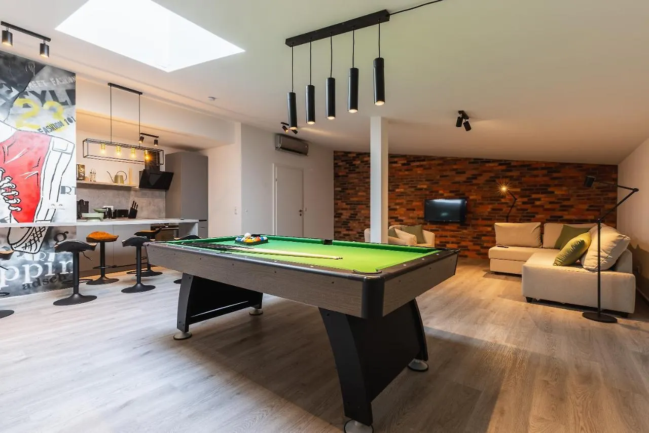 Open Space With Free Parking - Leopoldstadt Wien Apartment